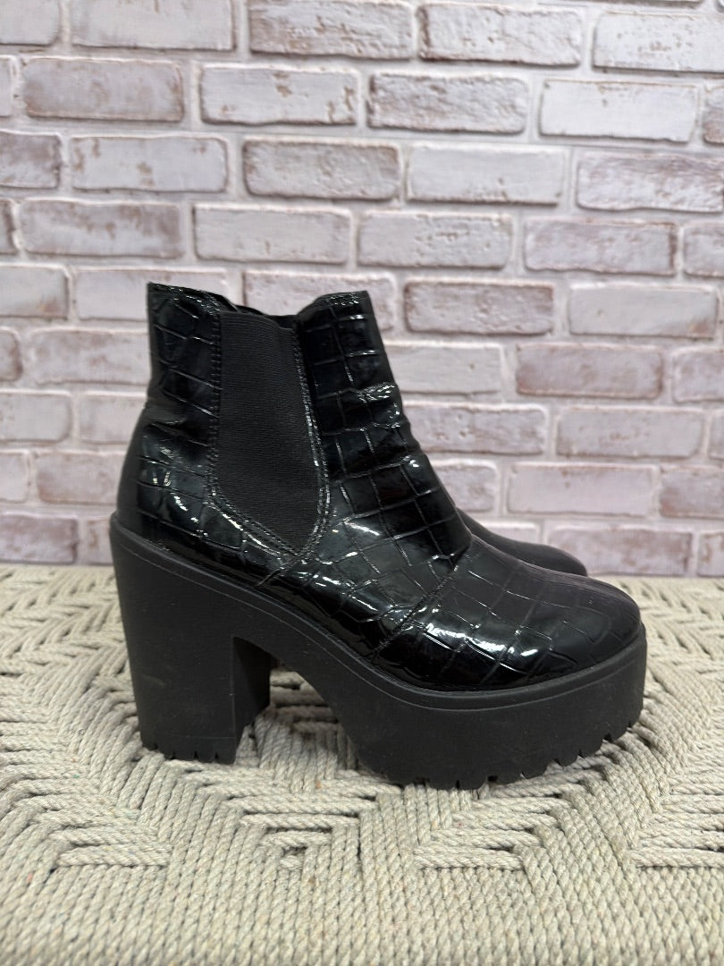 Topshop Booties, Black, 38/5, Used - Good