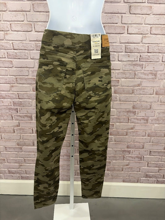 Levi’s Pants, Camo, 2, New With Tags