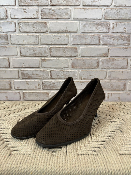 Stuart Weitzman Heels, Brown, 9, Used - Excellent