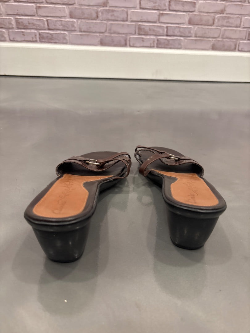 Clarks Heels, Brown, 9.5, Used - Good