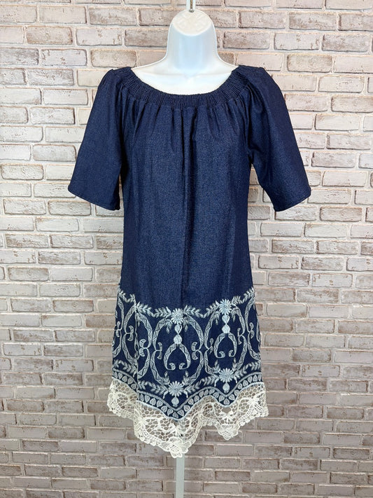 Fashion Model Dress, denim/white, Large, Used - Good