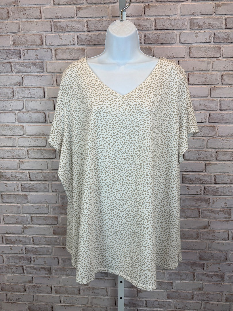 Belle Shirt, White/brown animal, XXL, Used - Good