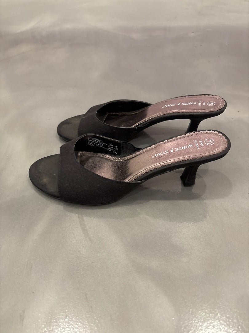 White Stag Heels, Black, 7.5, Used - Good