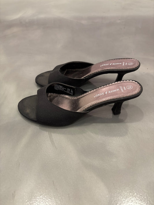 White Stag Heels, Black, 7.5, Used - Good