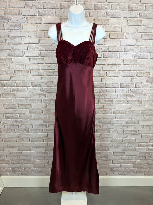 All That Jazz Dress, Maroon, 6, Used - Excellent