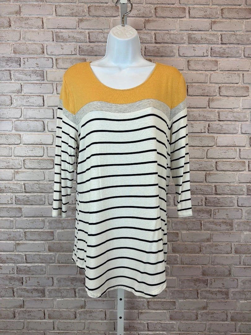 24/7 Maurices Top - Shirt – 24/7 Maurices Shirt, Yellow multi stripes, Medium, Used - Excellent
