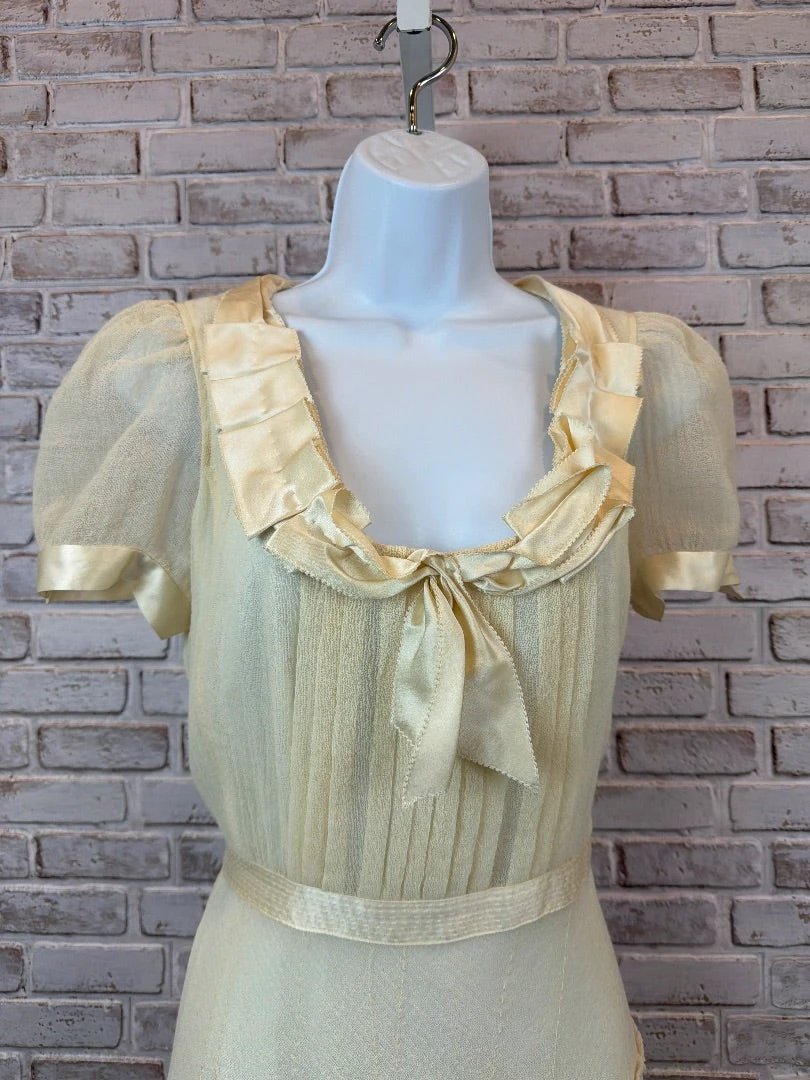 Rickie Freeman Teri Jon Dress – (See Damage) Vintage Rickie Freeman Teri Jon Dress, Cream, 10, Used - Good [Live 2.15]