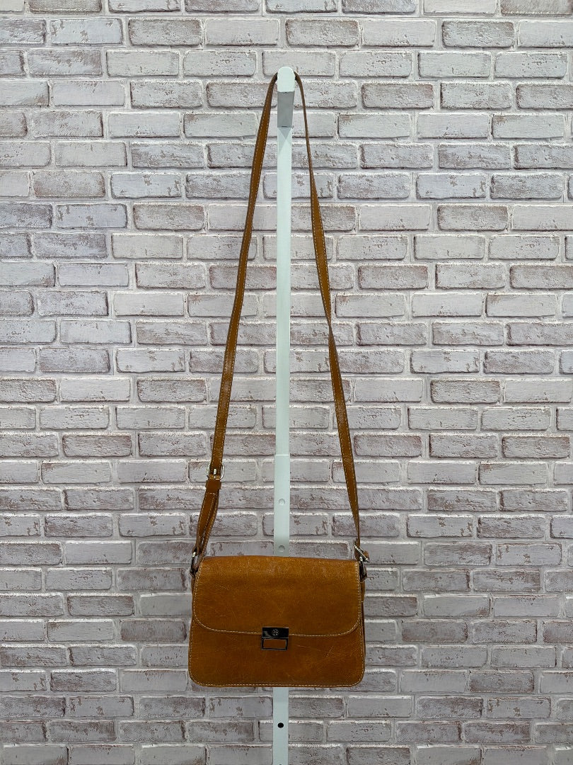 Giani Bernini Crossbody, Tan, One Size, Used - Good