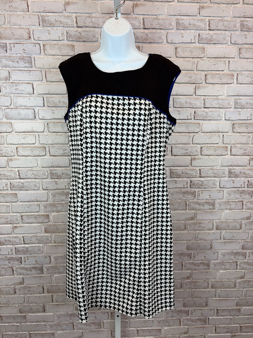 Spense Dress, Black/white houndstooth, 12, Used - Good