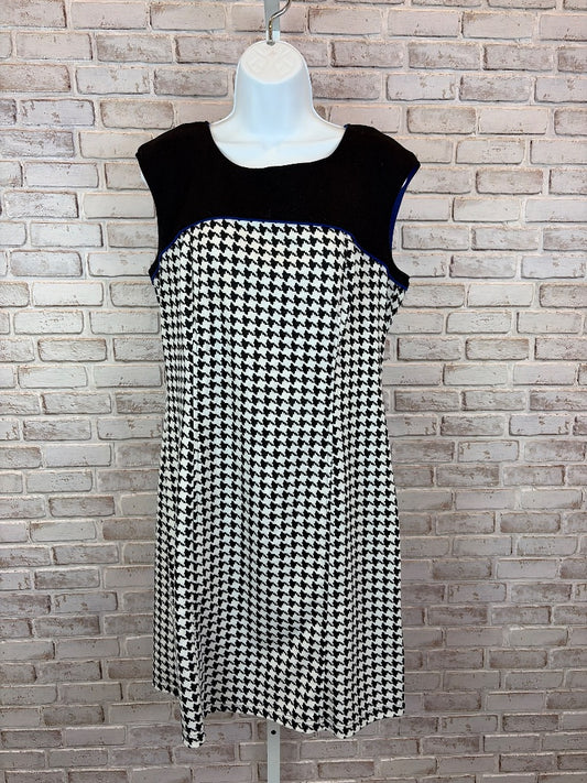 Spense Dress, Black/white houndstooth, 12, Used - Good