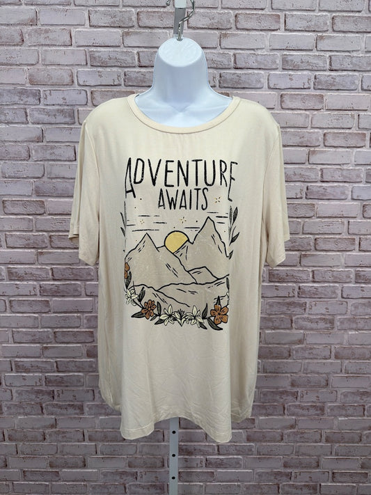 Grace & Lace Tee shirt, beige multi, Large, Used - Good