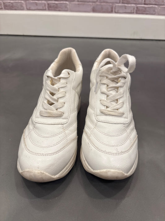 Soda Sneakers, White, 9, Used - Good