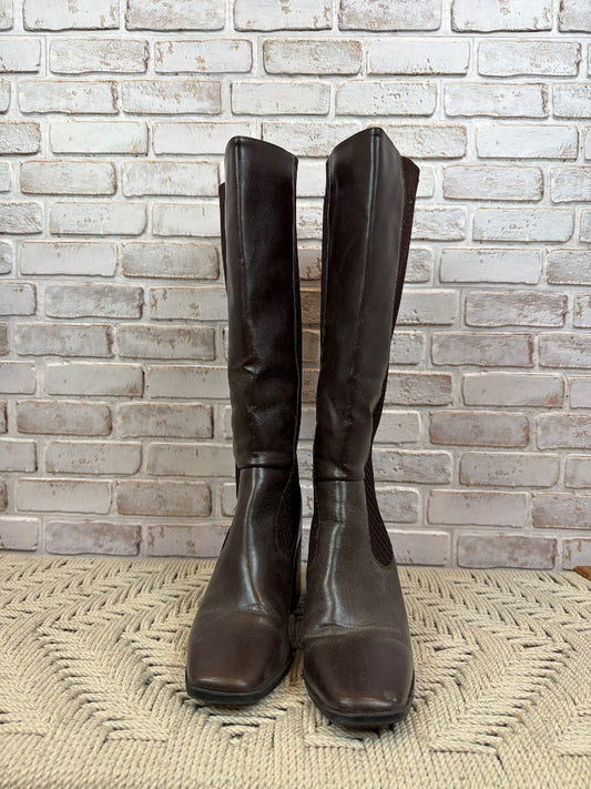 Comfort foam Boots, Brown, 8, Used - Good