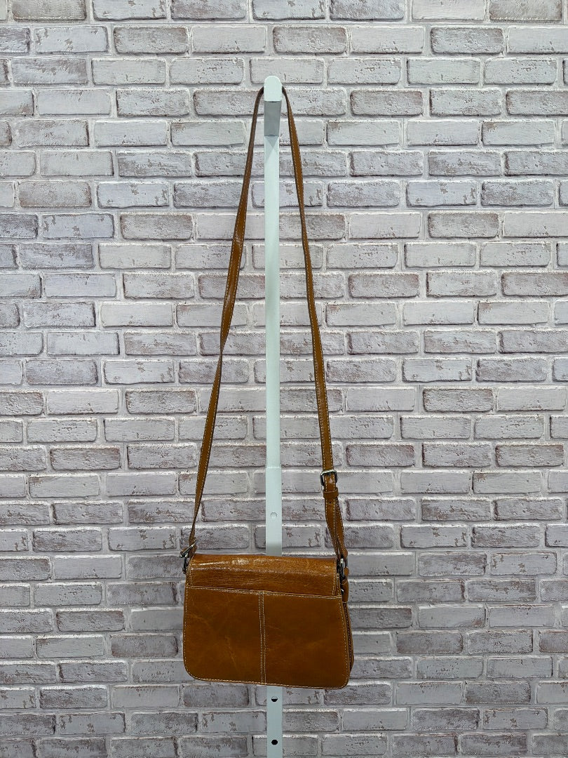 Giani Bernini Crossbody, Tan, One Size, Used - Good