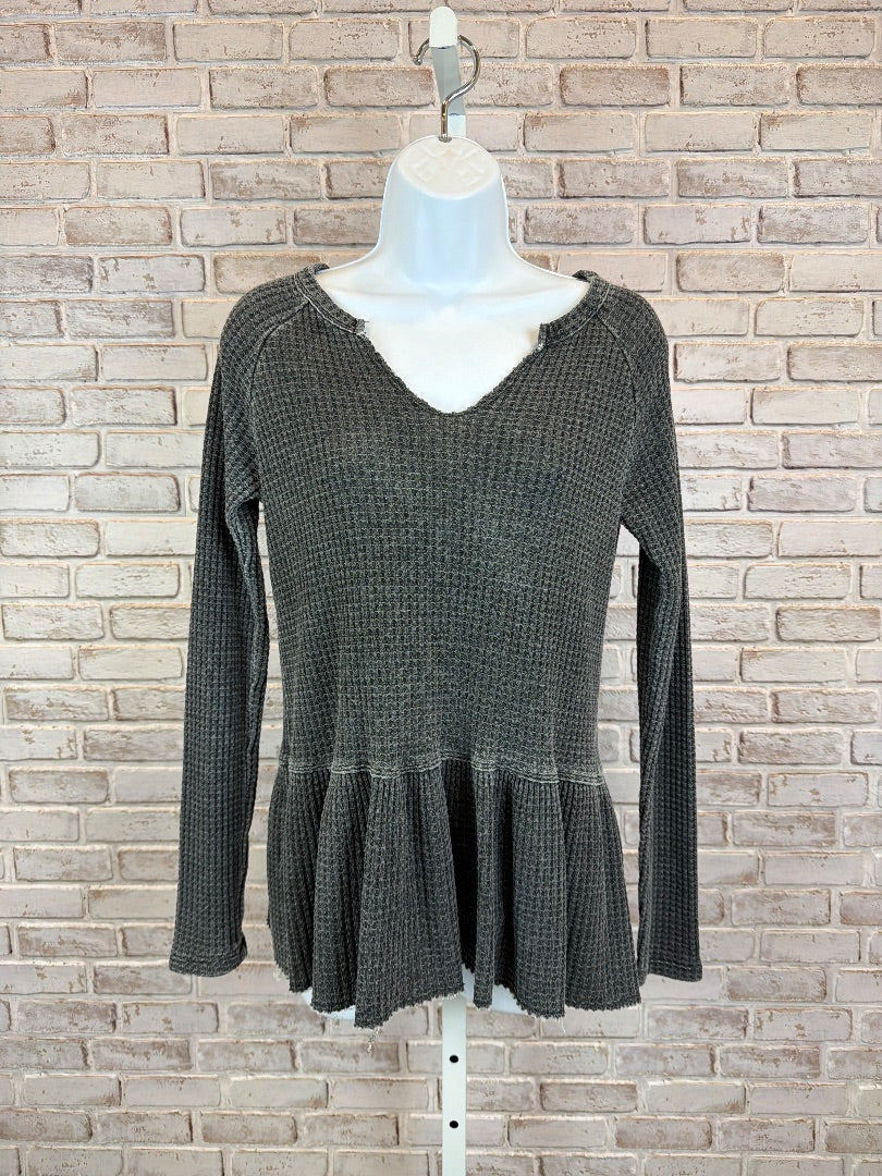 Time and Tru Shirt, Grey, Small, Used - Excellent