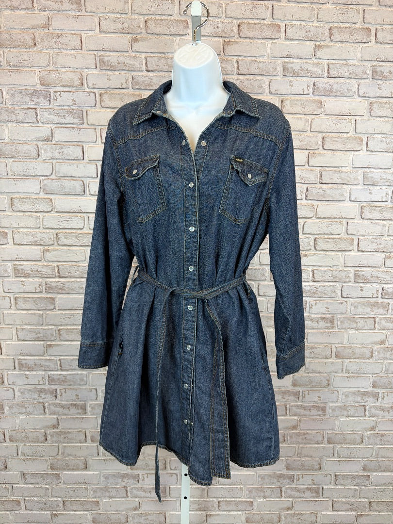 Wrangler Dress, Denim, Large, Used - Excellent