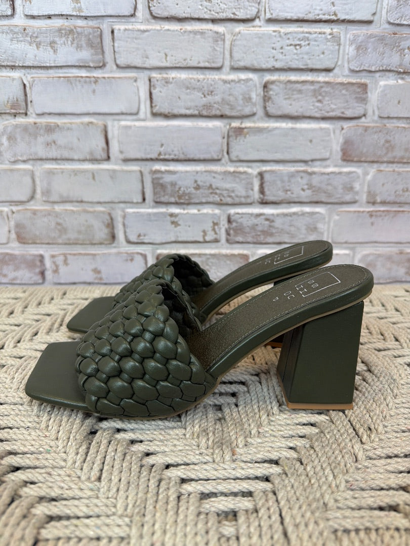 Shu Shop Heels, Green, 7.5, Used - Good