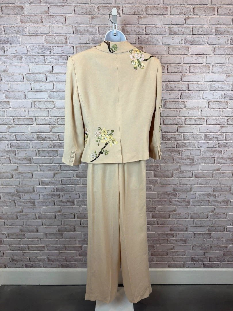 Zelda Matching Clothing Set – Vintage Zelda Chinoiserie Embroidered Matching Suit Set, Beige, 10, Used - Excellent [Live 2.15]