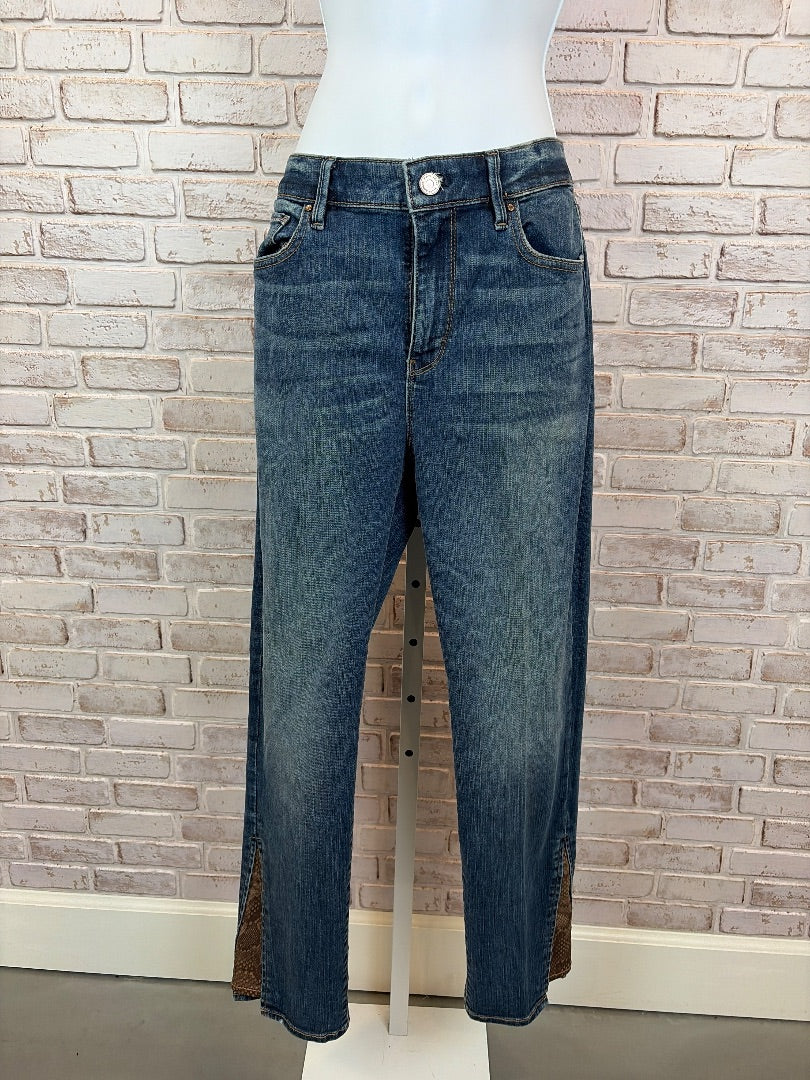 White House Black Market Slim Crop Jeans, Denim, 6 long, Used - Excellent