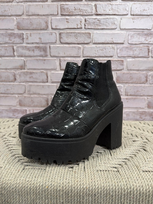 Topshop Booties, Black, 38/5, Used - Good