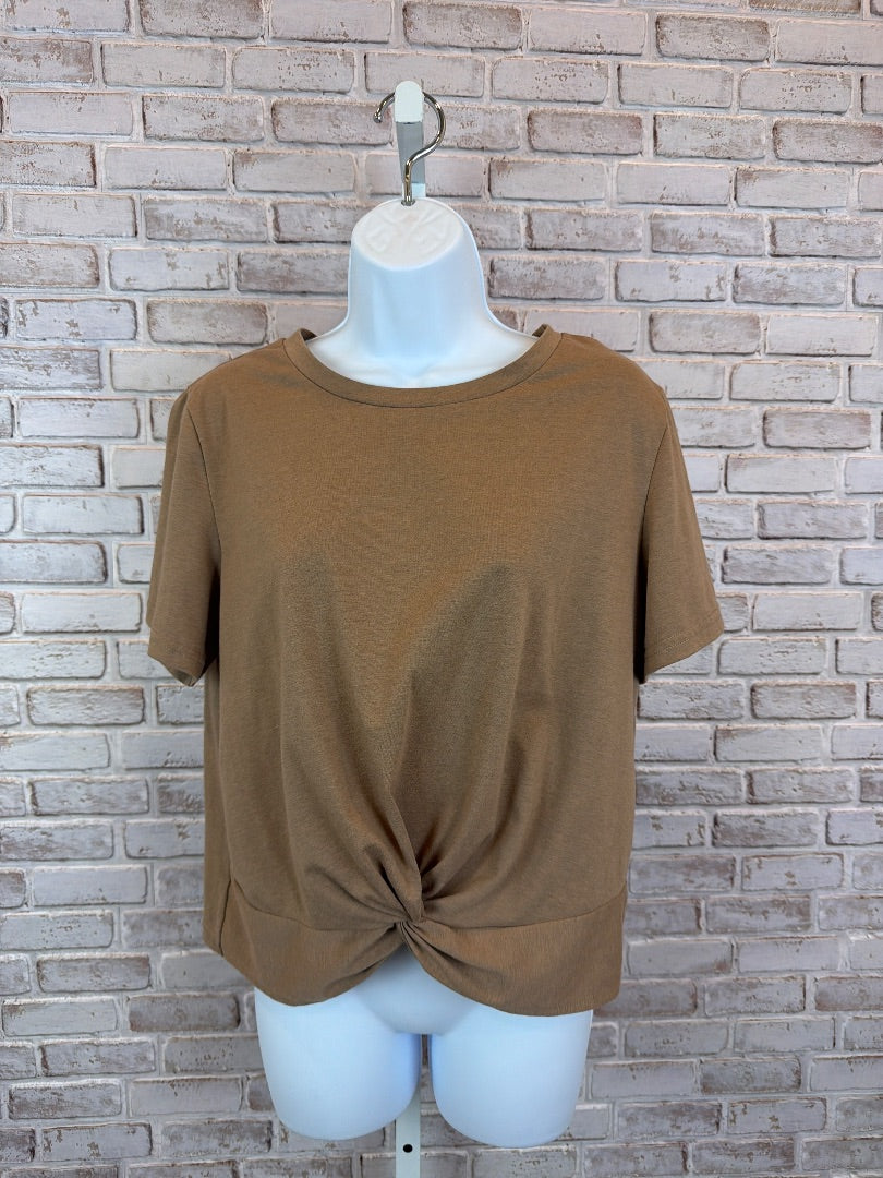 Jinkesi Shirt, Brown, Large, Used - Good