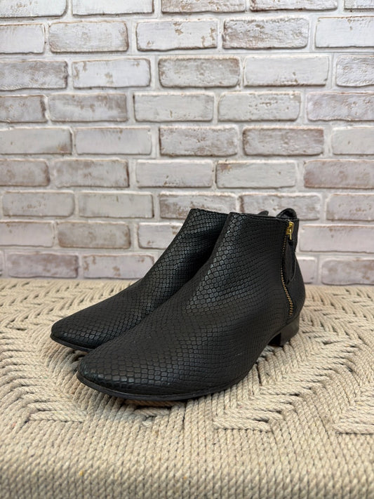 Cole Haan Booties, Navy/black, 8t, Used - Good