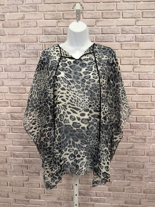Various Shirt, Animal, One Size, Used - Good