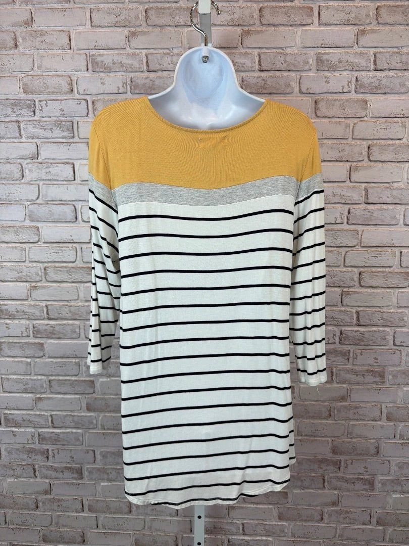 24/7 Maurices Top - Shirt – 24/7 Maurices Shirt, Yellow multi stripes, Medium, Used - Excellent