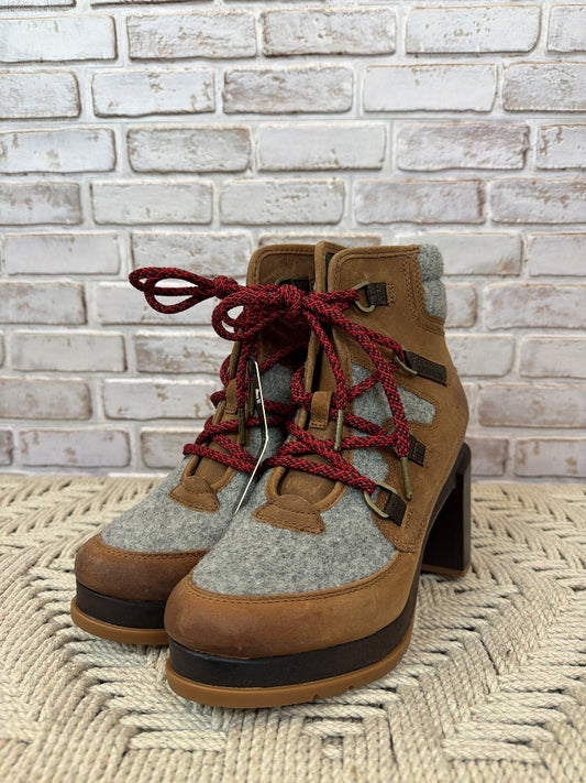 Sorel Blake Lace Heel Booties, Tan, 8.5, New With Tags