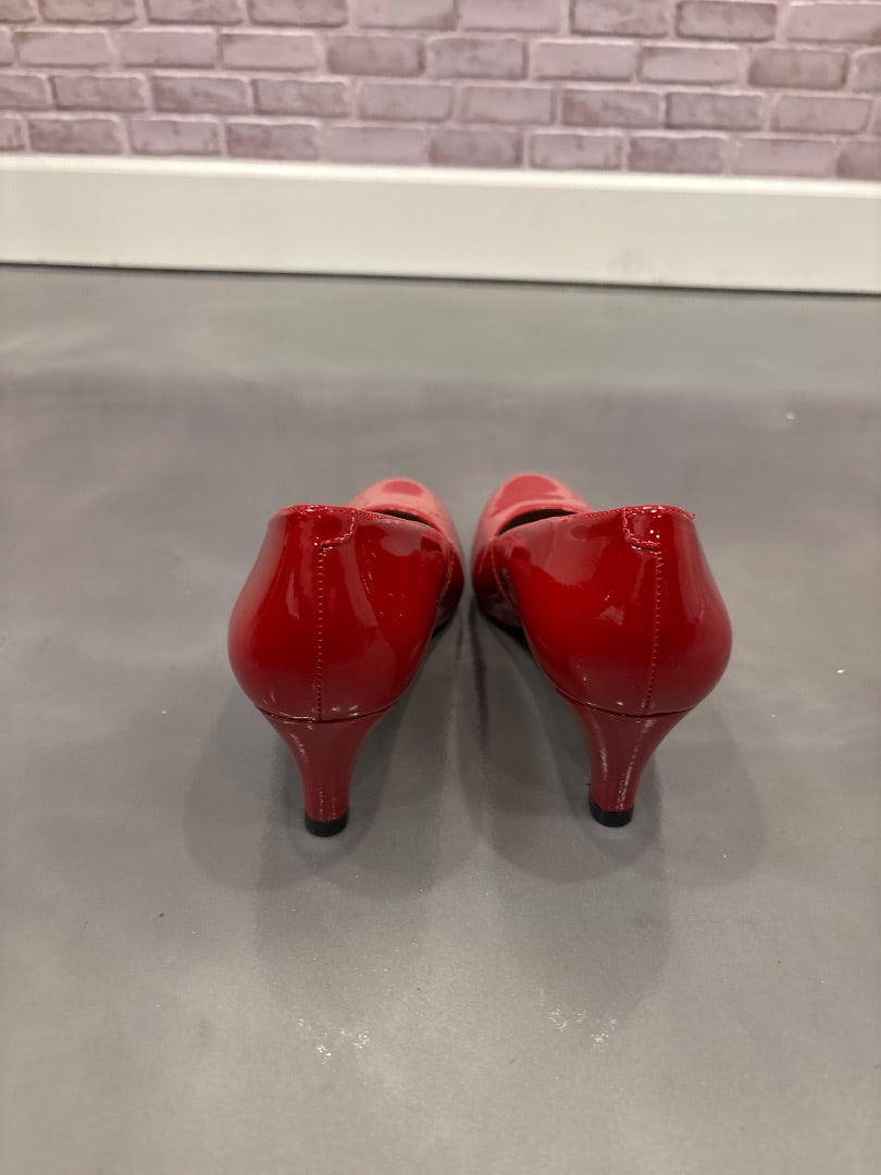 Walking Cradles Heels, Red, 9.5N, Used - Good