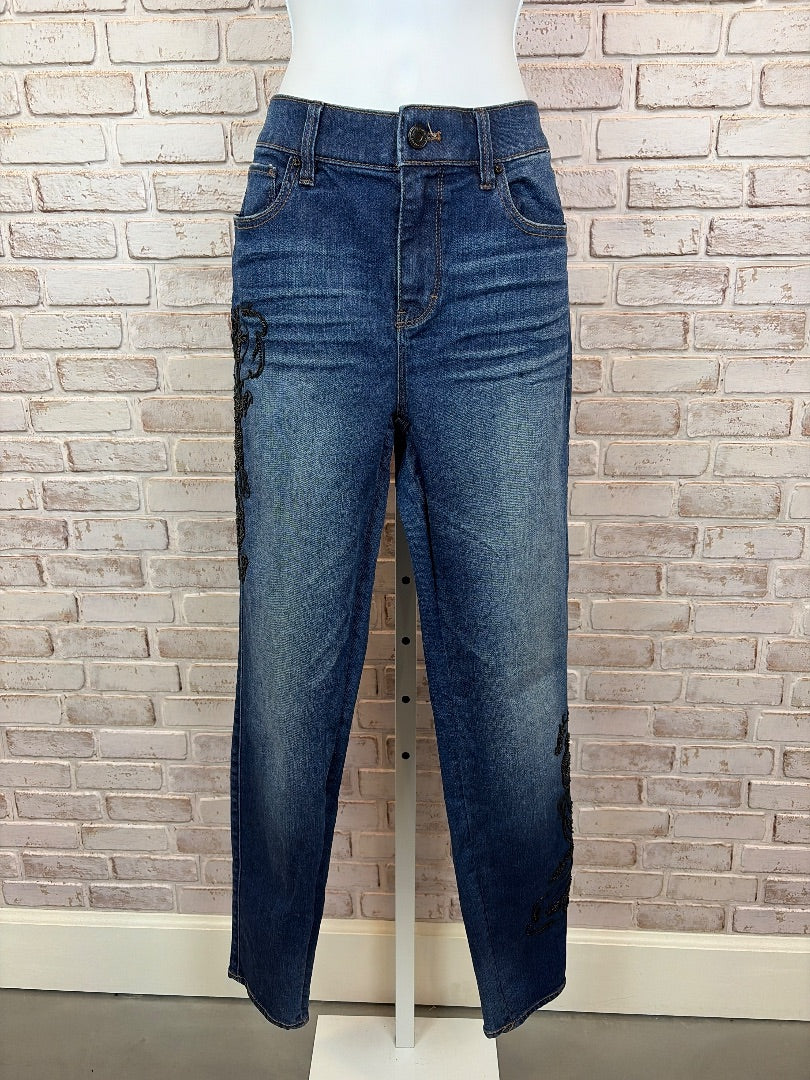 White House Black Market Embroidered Skinny Jeans, Denim, 6, Used - Excellent