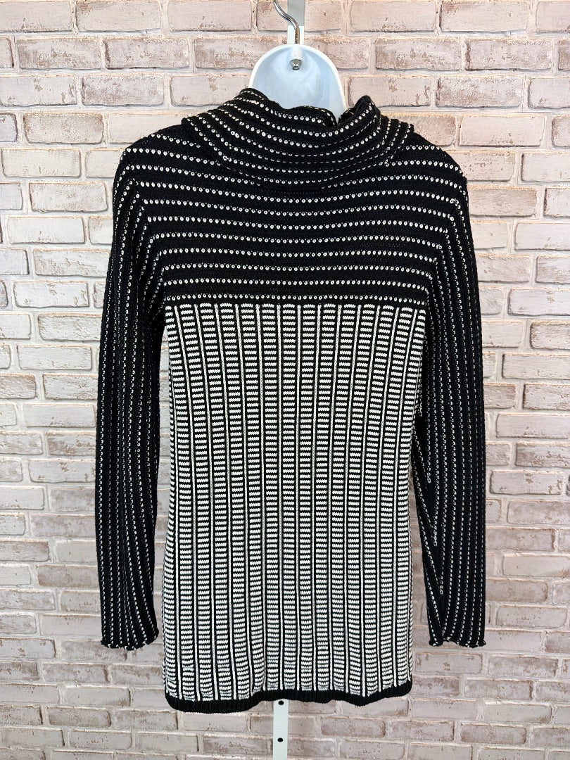Calvin Klein Turtle neck sweater, Black/white, Medium, Used - Excellent