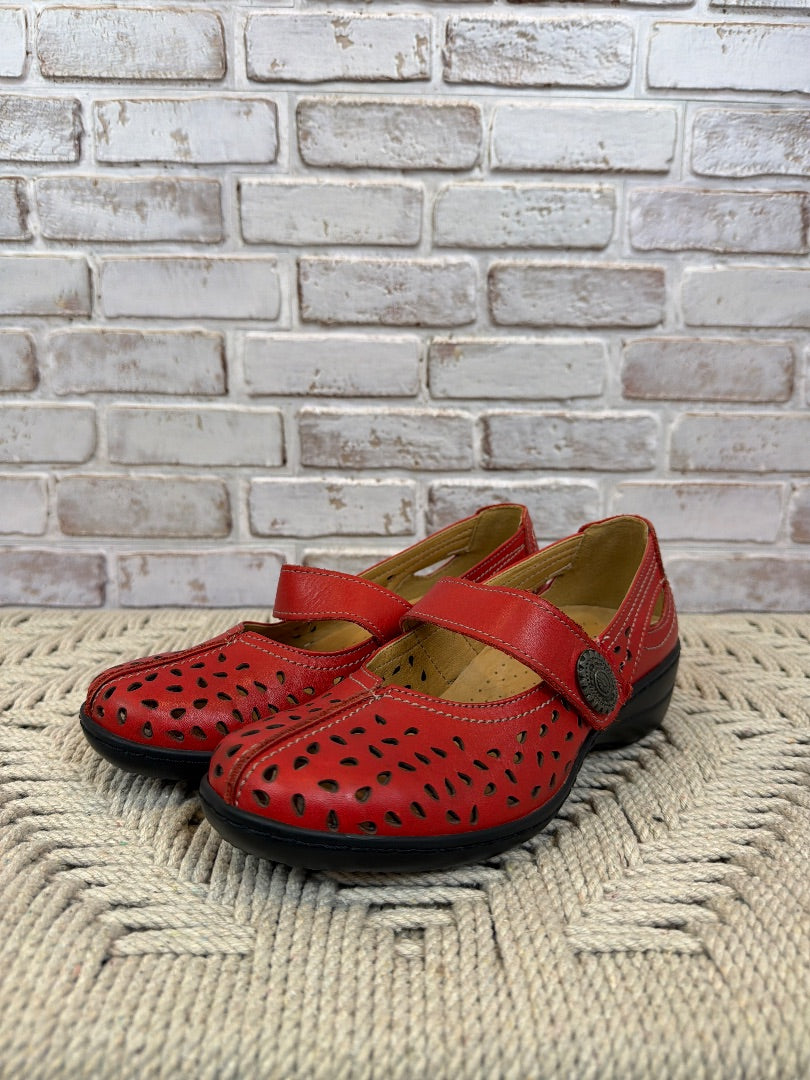 Spring Step Loafers, red, 36, Used - Good