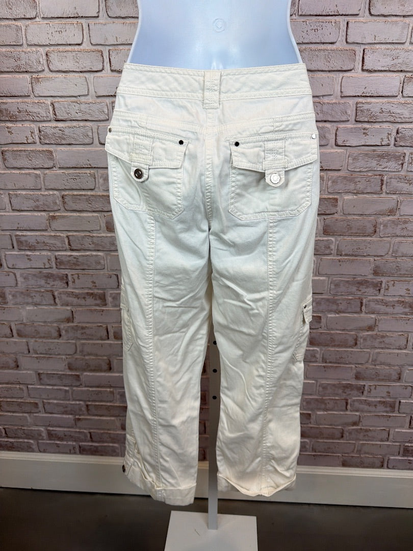 White House Black Market Crop Leg Capris, White, 4, Used - Good