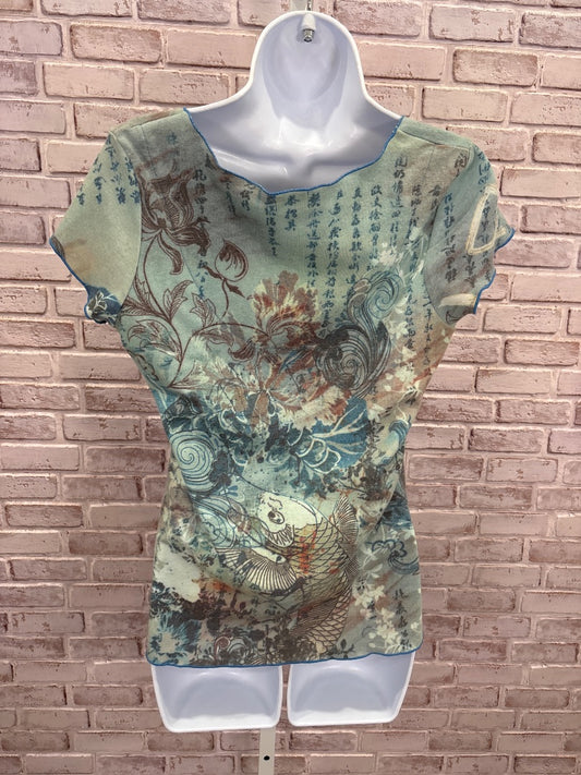 One world Tee shirt, Multi, Large, Used - Good
