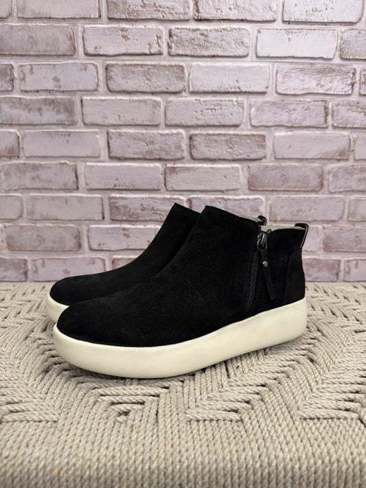 Otbt Booties, Black, 7.5, Like New