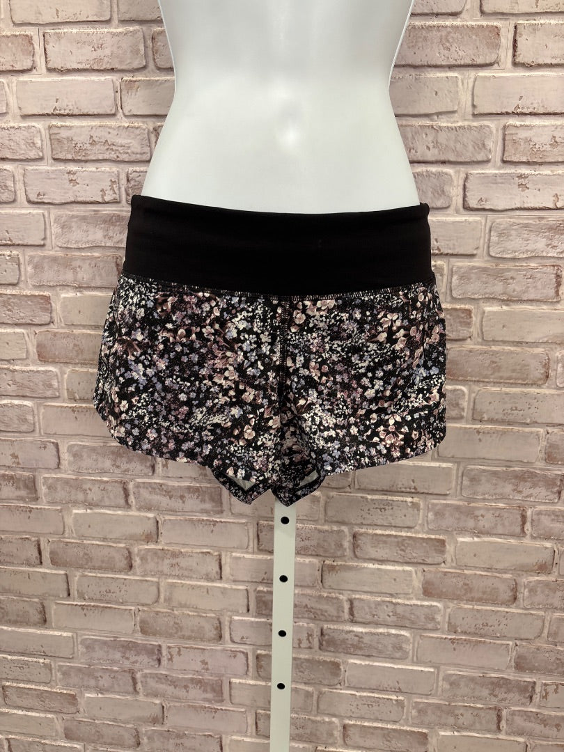 Lululemon Shorts, Multi, 6, Used - Good
