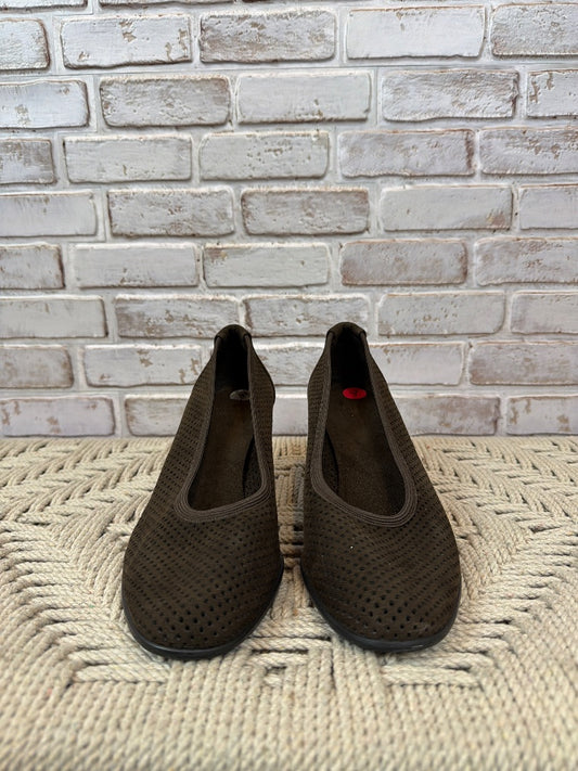 Stuart Weitzman Heels, Brown, 9, Used - Excellent