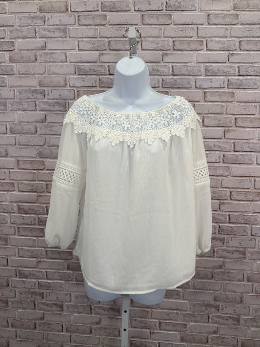 Essentials Shirt, White, Small, Used - Good