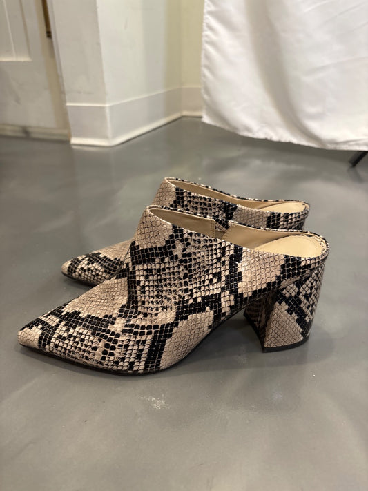 Marc Fisher Heels, Snakeskin, 10