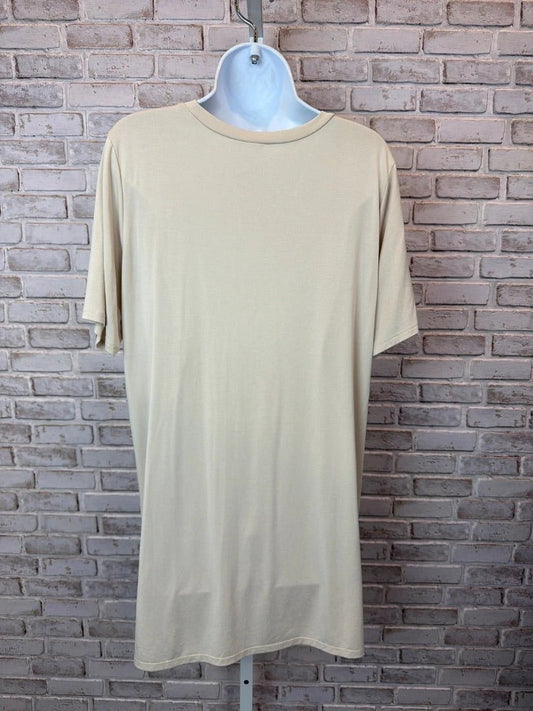 Zenana Top - Shirt – Zenana Tee Shirt, Beige, Large, Used - Excellent