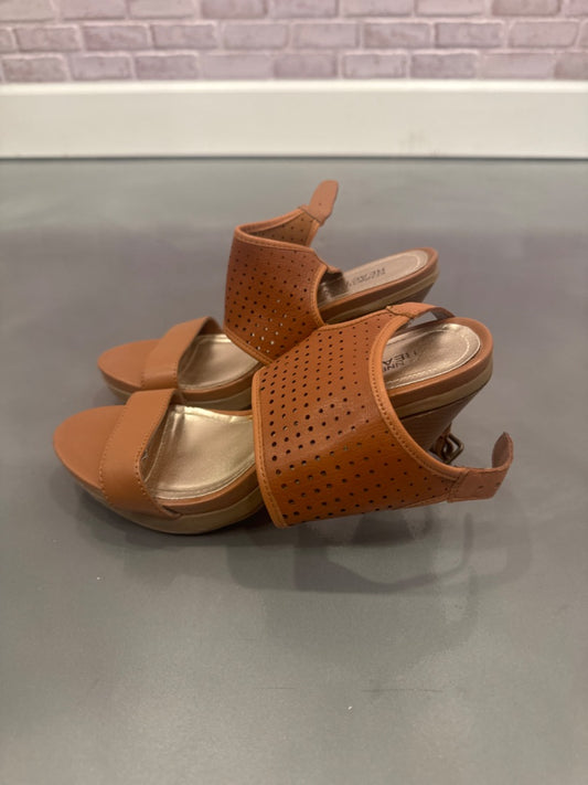 Kenneth Cole Heels, Tan, 5.5, Used - Good