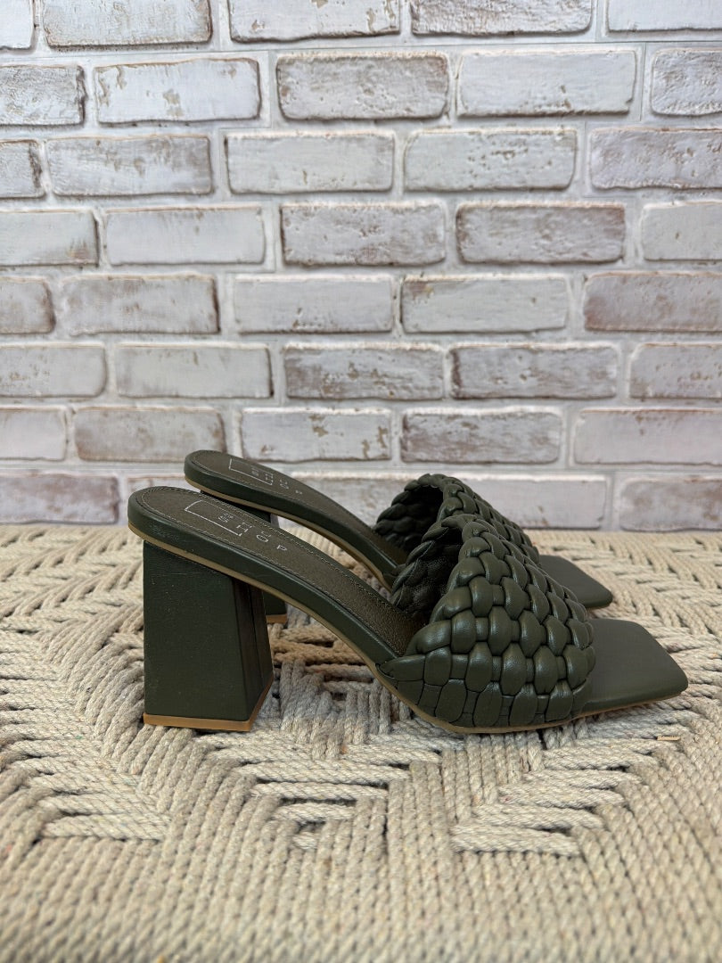 Shu Shop Heels, Green, 7.5, Used - Good