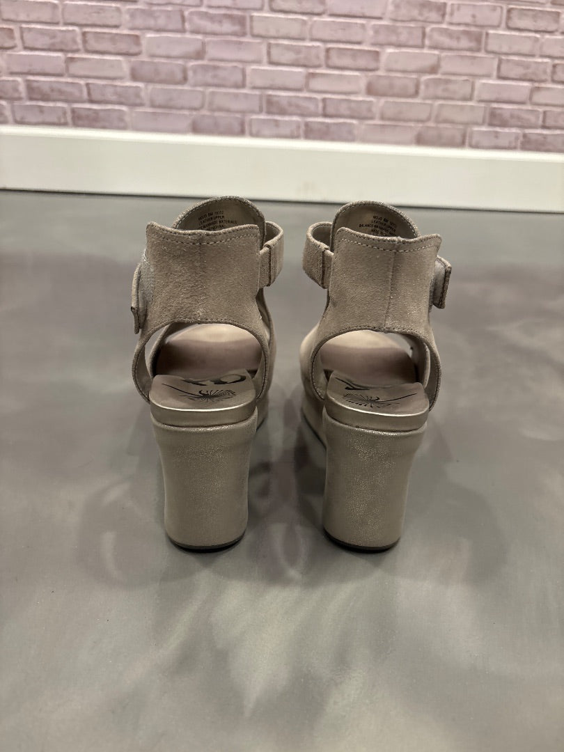 Otbt Platform, Champagne, 8, Used - Good