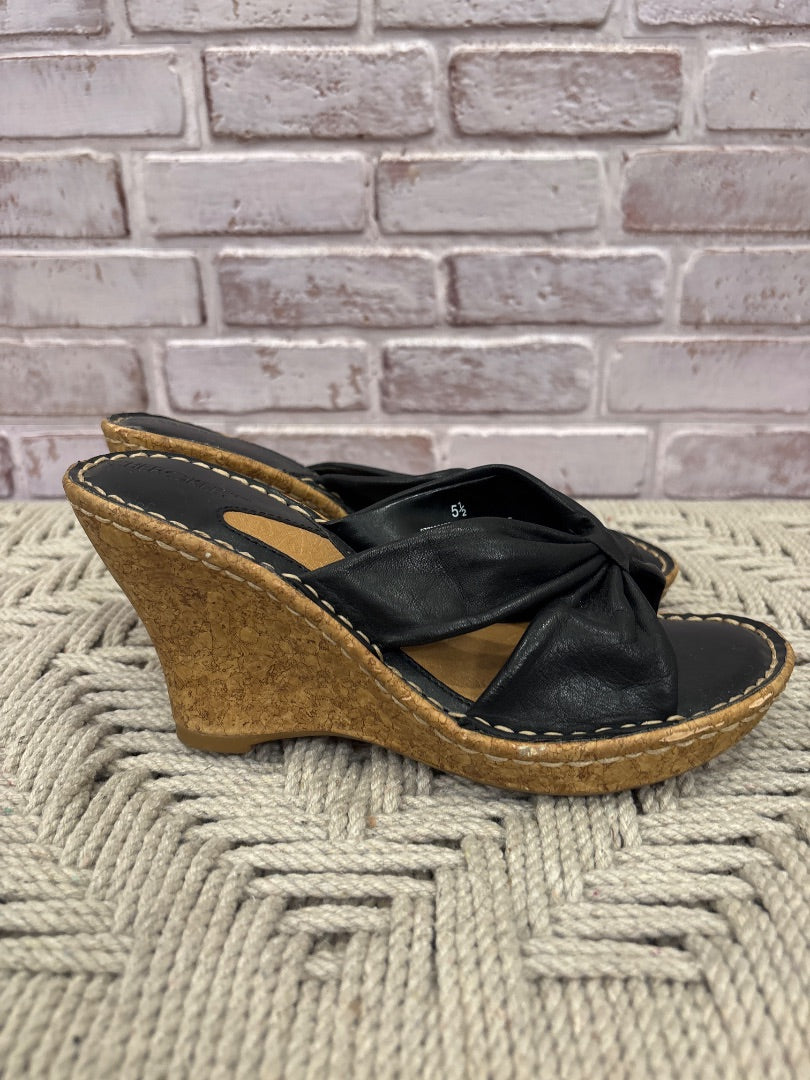 Cherokee Heels, Black, 5.5, Used - Good