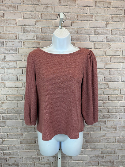 Green envelope Shirt, Mauve, Small, Used - Good