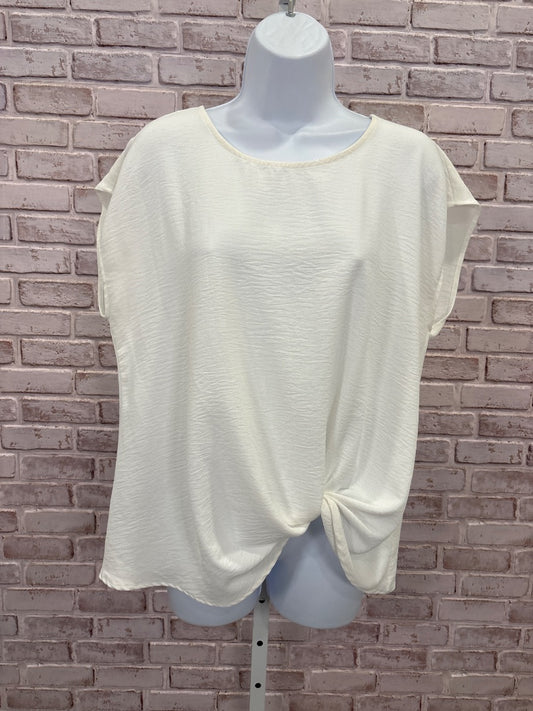 Pleione Shirt, White, Medium, Used - Good