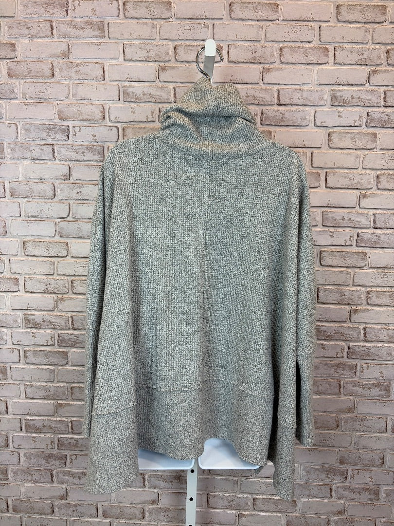 Cherish Sweater, Grey, Small, Used - Good