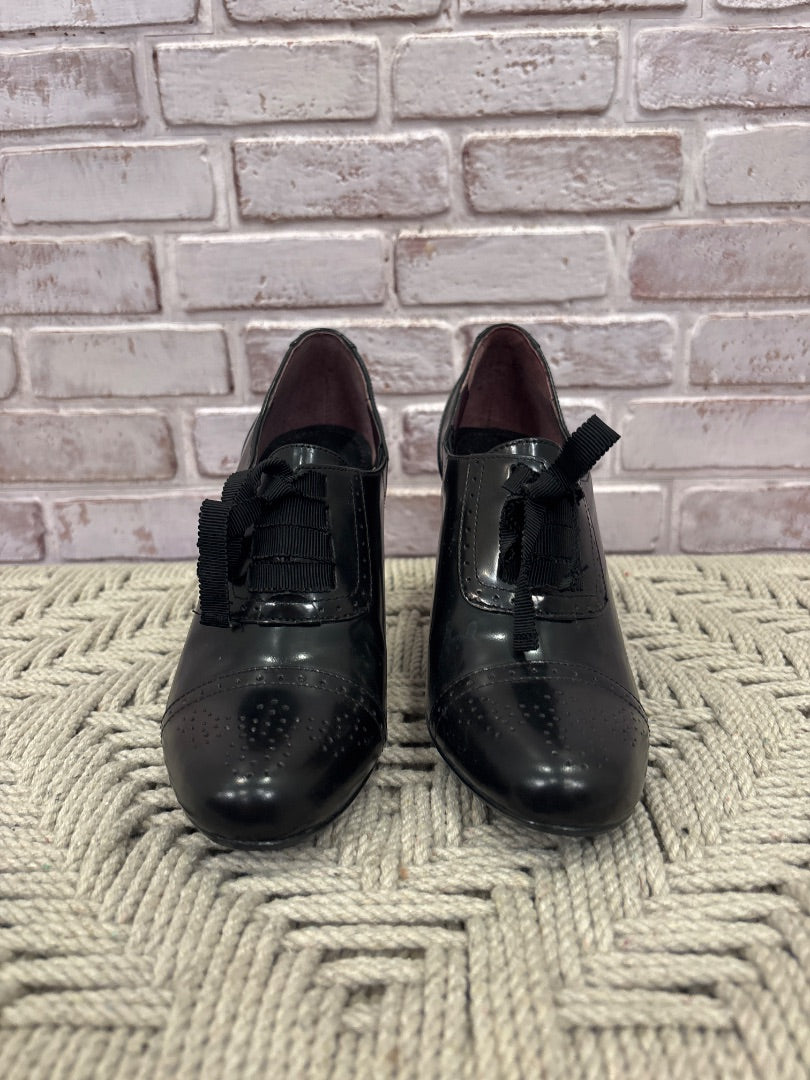 Alfani Clogs, Black, 6, Used - Fair