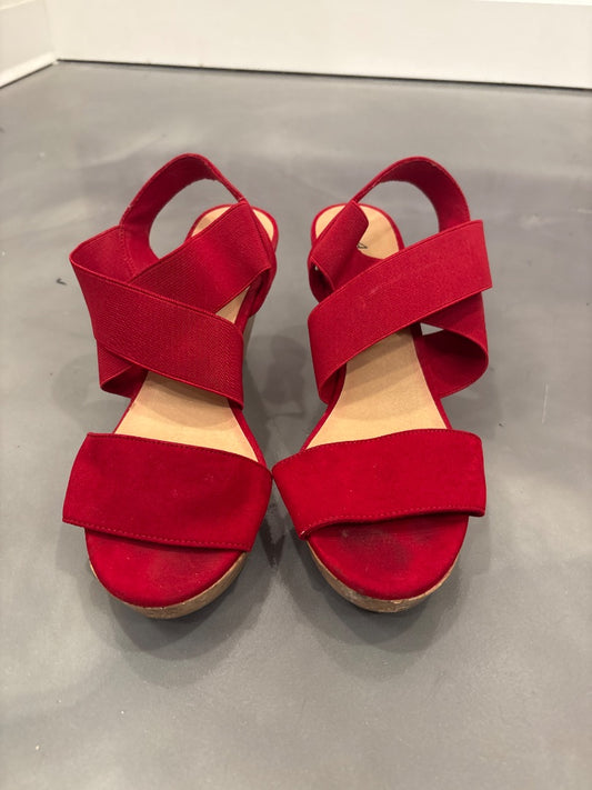 American eagle Heels, Red, 9, Used - Good